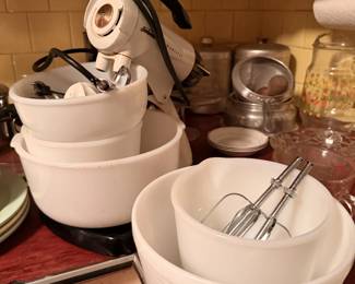 Vintage milk glass mixing bowls