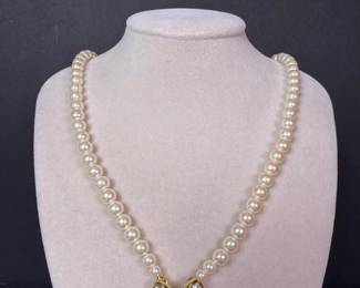 184 fauxpearlnecklace