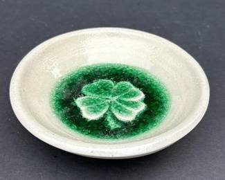 036 studiopotterybowlwithgreenclovermo