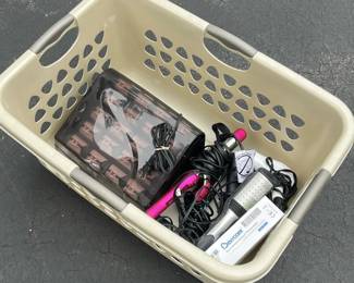102 assortedpersonalcareappliancesandno