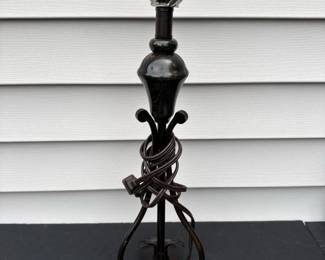 060 scrolledirontablelampintraditional