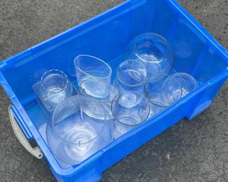 116 assortedclearglassvasesandbowls