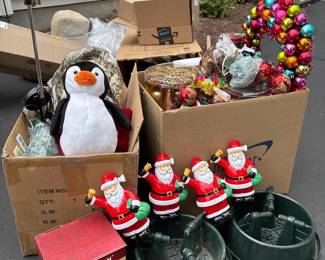 143 mysterychristmasdecorlot