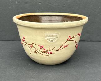 025 salmonfallsstonewareberryvinepotter