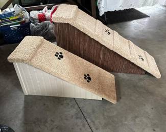 077 custommadecarpetedpetrampswithpaw