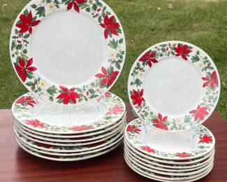 092 gibsonhousewaresholidayplateswithpo
