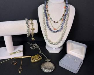 178 mixedvintagestylejewelryandvalentin