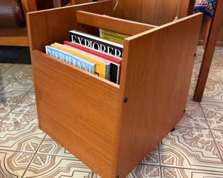 Norwiegan magazine holder