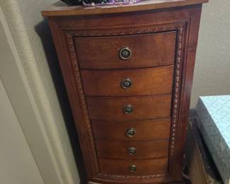 Tall jewelry box