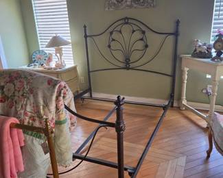 Metal bed frame