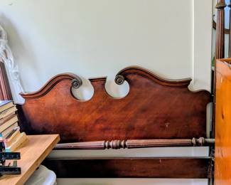 Vintage mahogany 4 poster full size bed
