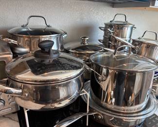 Large Selection of Cookware