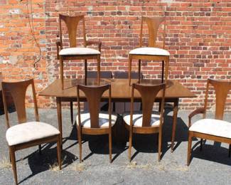 Broyhill Brasilia Mid Century Walnut Dining Suit Table w/ Leaf, Six Chairs, Two Arm & Four Side Chairs and pads for table.