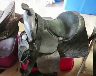Black youth western saddle Tucker trail saddle gel seat