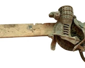 523 - Antique Corn Sheller - 21 x 11 x 7