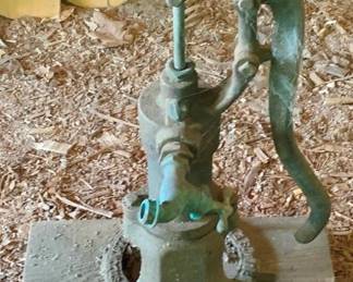 511 - Antique Hand Water Pump - 24 x 17 x 11