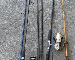 725 - Assorted Fishing Rods w/ Reels (Description): longest is 80"