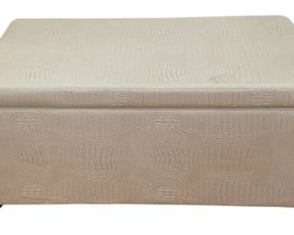 123 - Blanket Chest Trunk - 14.5 x 30 x 14