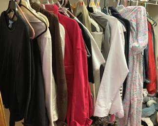 121 - Assorted Women's Clothes - Size - M-L