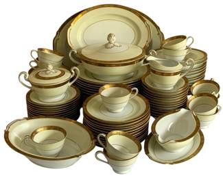 957 - 90pcs Noritake "Goldkin" China
