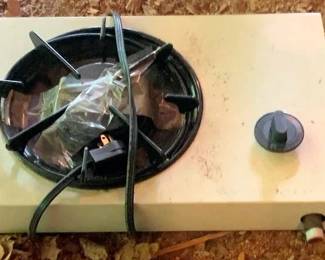 522 - Single Burner Cook Top - 4 x 15 x 10 (Description): Used as is electric/electronic/mechanical item. No guarantee all components, untested.