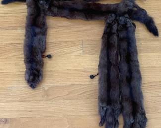 130 - 5 Mink Fur Wrap - 23 x 17