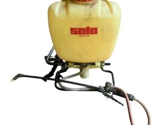 308 - Solo Sprayer - 2 Gallon (Description): Used as is electric/electronic/mechanical item. No guarantee all components, untested.
