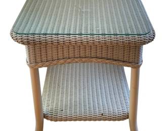 127 - Wicker End Table w/ Glass - 22.5 x 18 x 18