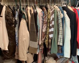 181 - Assorted Men & Women's Clothes - Size - M-L