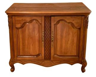 104 - Basset 2 Door Sideboard Cabinet - 33 x 40 x 19