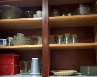 387 - Cabinet Lot