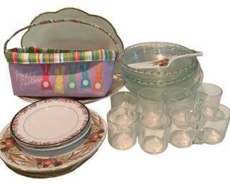 37 - Assorted Glass Items
