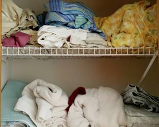 107 - 2 Shelf Assorted Linens