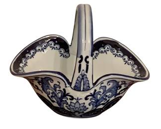 222 - Blue/White Ceramic Basket - 6 x 5 x 7.5