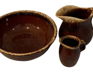 381 - 3pcs Hull Pottery Items (Description): 3.5 x 10.5