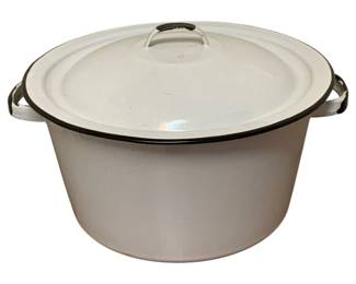 158 - Enamelware Pot w/ Lid - 7 x 11.5
