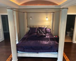 Henredon tower king bed