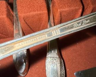 1847 Rogers Bros First Love Silverplate Flatware Set