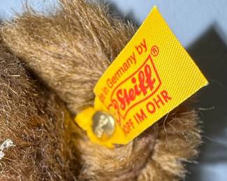 Steiff Classic 1909 Teddy Bear