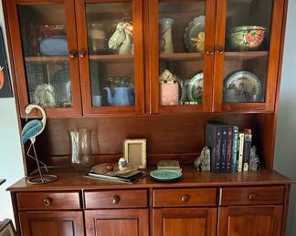 Ethan Allen Style Cherry China Cabinet