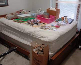 Vintage Wallpaper, Craft Supplies Full Size Bed