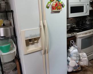 Ice & Water Dispenser Broken $200