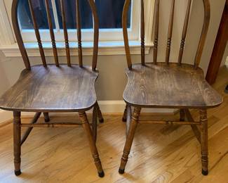 (4) Solid wood dining chairs