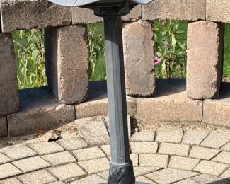 Lily Leaf Free Standing Bird Bath