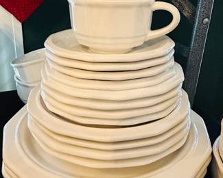Vintage Pfaltzgraff Heritage White