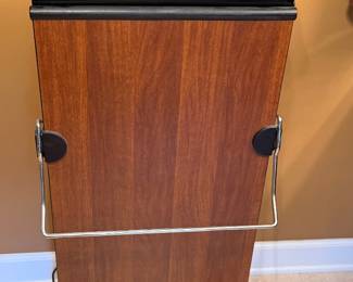 Brookstone Trouser Press