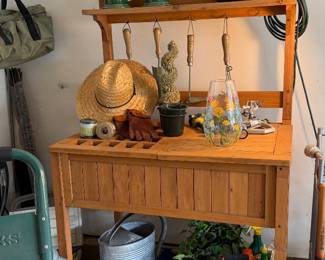 Wood Potting Bench