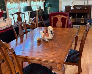 VintageDrexel Heritage Parque Inlaid Table