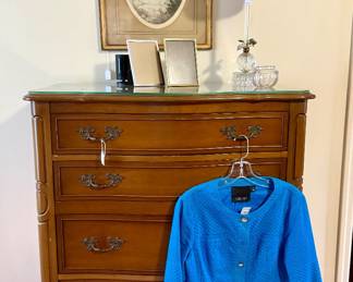 Vintage chest of drawers