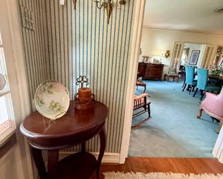 Looking from entryway into the primary living area